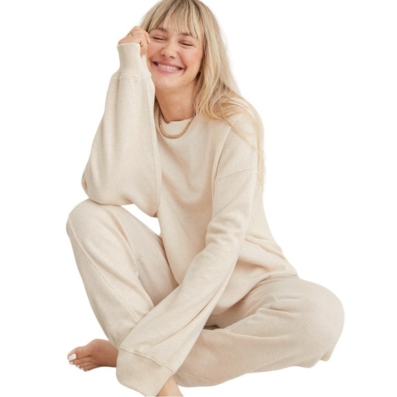 aerie Sweaters - Aerie The Chill Crew Oversized Distressed Hem Crewneck Sweatshirt